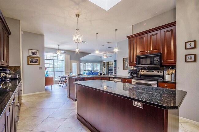 Building Photo - 5201 Kite Tail Dr