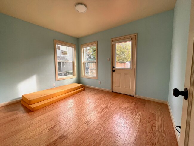 southeast bedroom - 1636 Ward Street