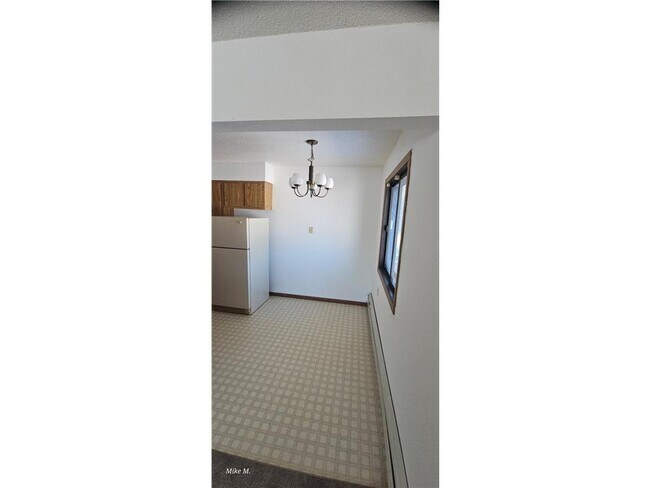 Building Photo - 16 Green River Rd