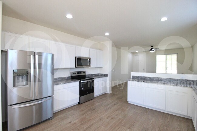 Building Photo - 17864 W Paraiso Dr