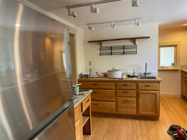 Building Photo - 2 Quechee Rd