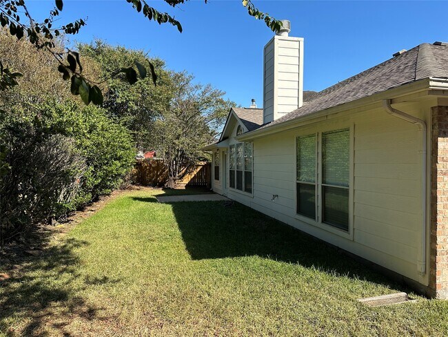 Building Photo - 17234 Rancho Verde Way