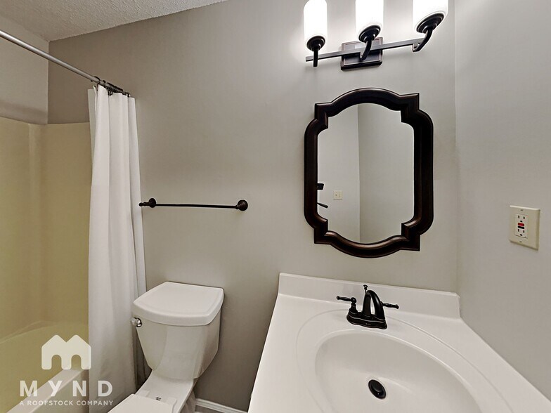 Building Photo - 961 Jessica Lauren Cove