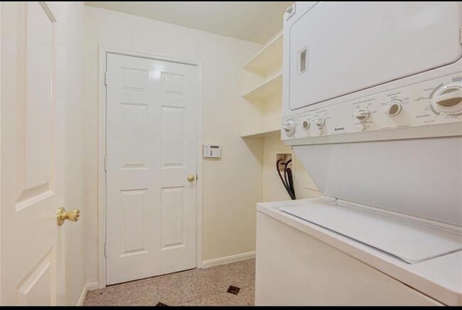 Building Photo - 13130 Georgetown Dr