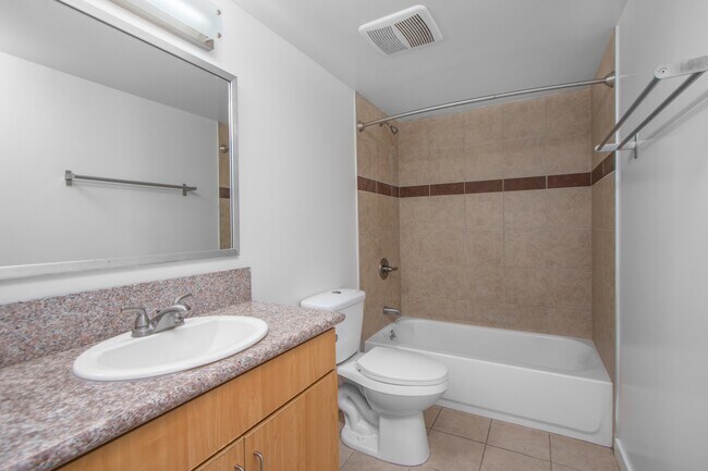 Building Photo - 13429 Vanowen St