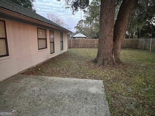 Building Photo - 152 Woodvalley Ct