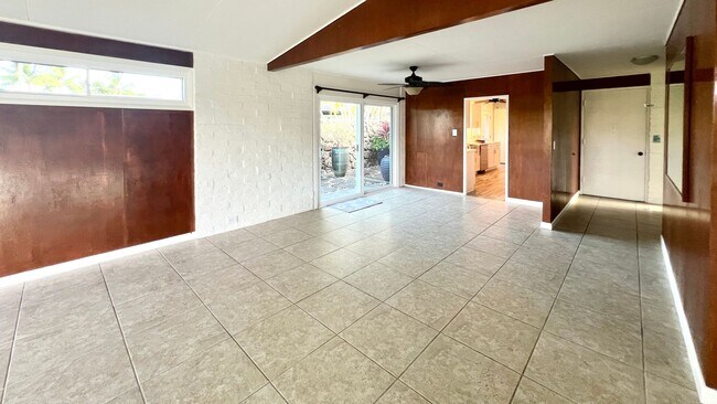 Building Photo - AVAILABLE NOW! 3 BED/2 BATH HOME IN KAILUA W/2 CAR CARPORT, YARD, POOL AND CLOSE TO BEACH!!