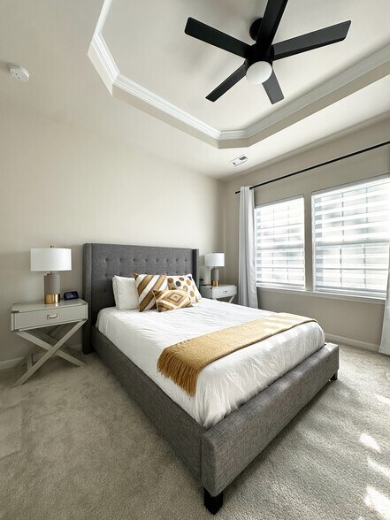 Master bedroom - 4022 Edenborn Ln