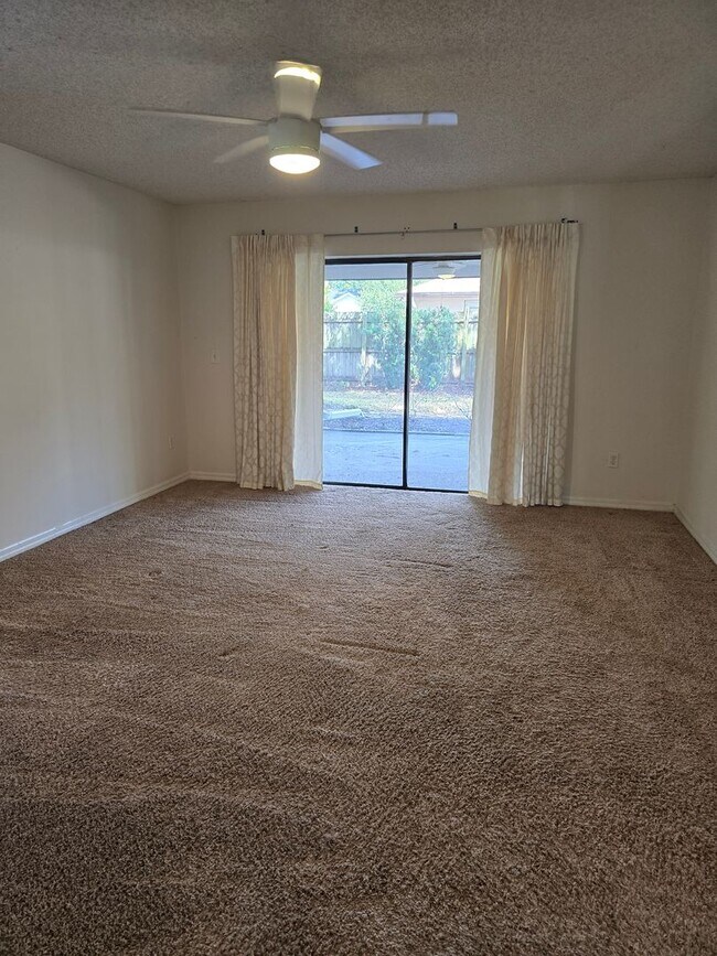 Building Photo - Be Home for the Holidays!