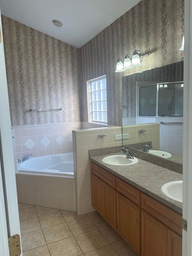 Building Photo - 2813 Aqua Ridge Ct