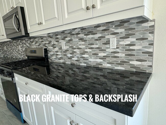 Building Photo - 51660 Whiptail Dr