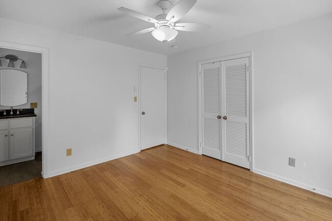 Building Photo - 2-4 Village Park Dr