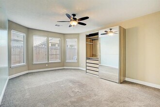 Building Photo - 11022 Avery Oaks Ln