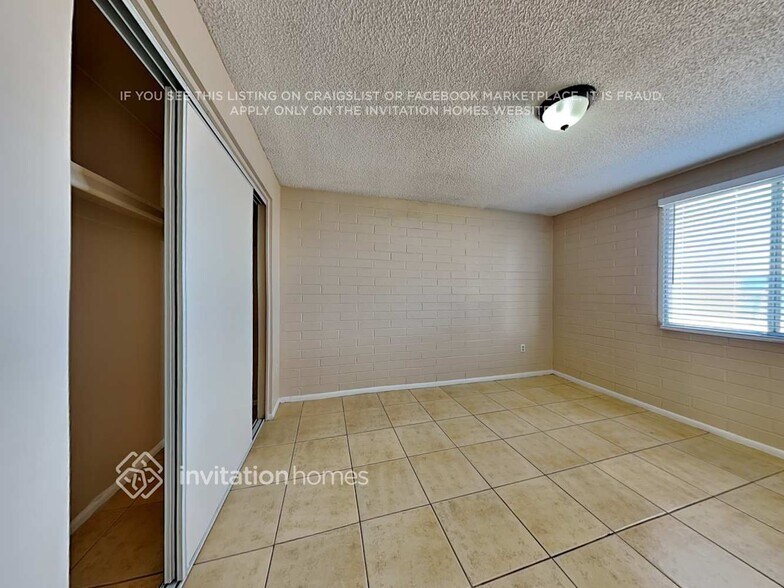 Building Photo - 4359 N 71st Dr