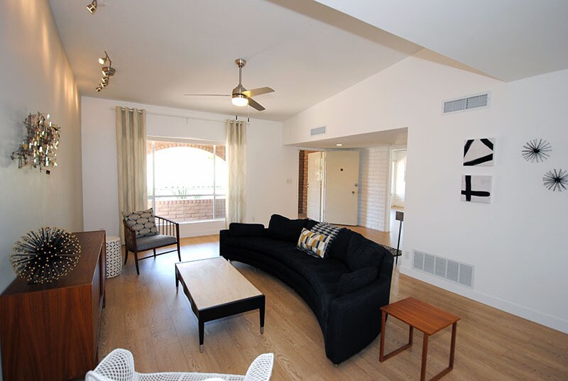 Building Photo - 3703 E Montecito Ave