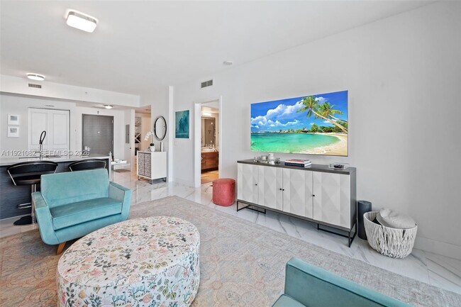 Building Photo - 1080 Brickell Ave