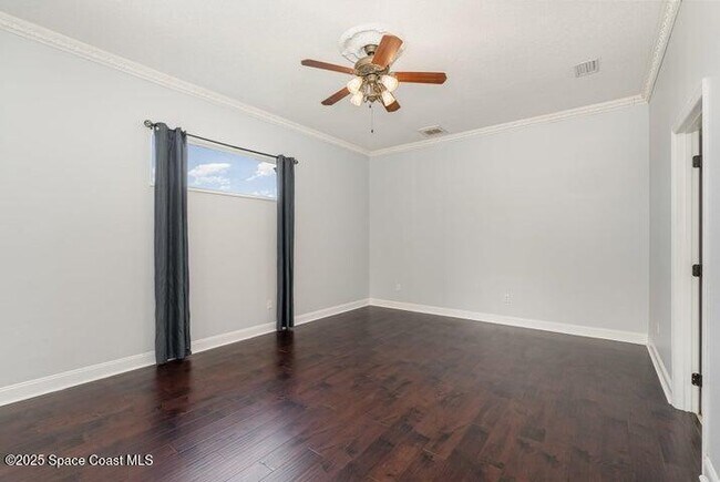 Building Photo - 525 Siena Ct