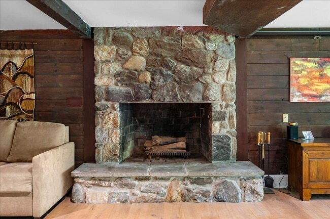 Building Photo - Stunning Updated Home with Private Pond Views in Chappaqua