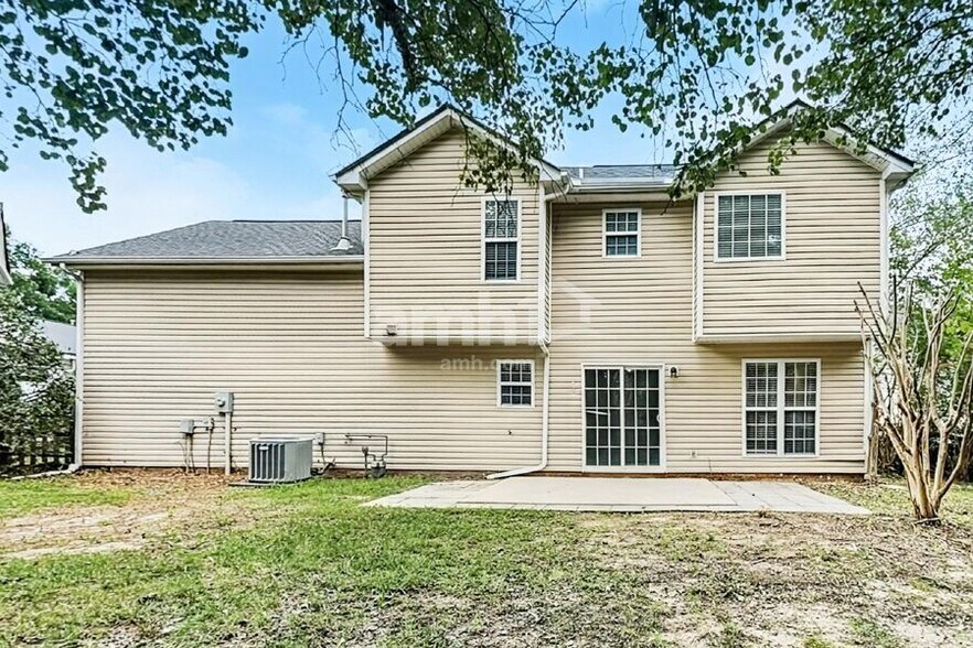 Building Photo - 1004 Bikar Ct