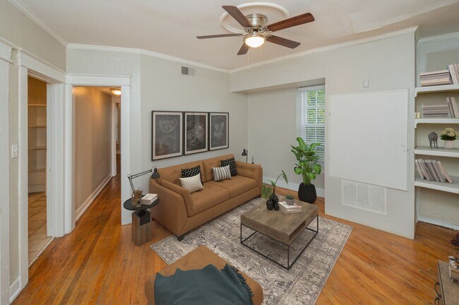Interior Photo - Highland Club