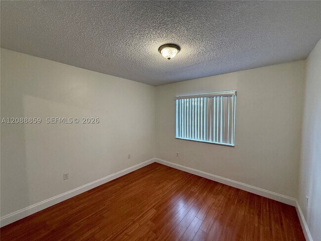 Building Photo - 3559 W 71st Terrace