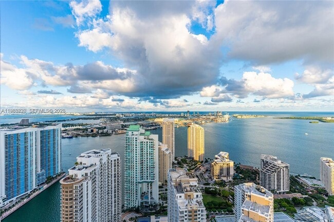 Building Photo - 495 Brickell Ave