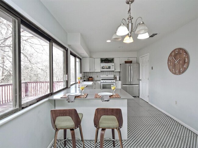 Building Photo - 6501 Highpoint Cove