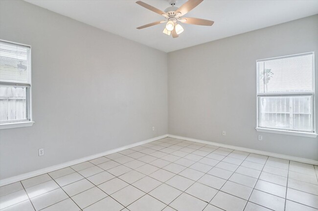 Building Photo - 13986 Fortuna Bay Dr