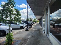 Building Photo - 111 1/2 E Green St