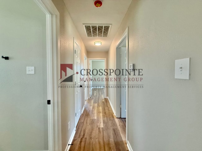 Building Photo - 303 N Virginia Ave