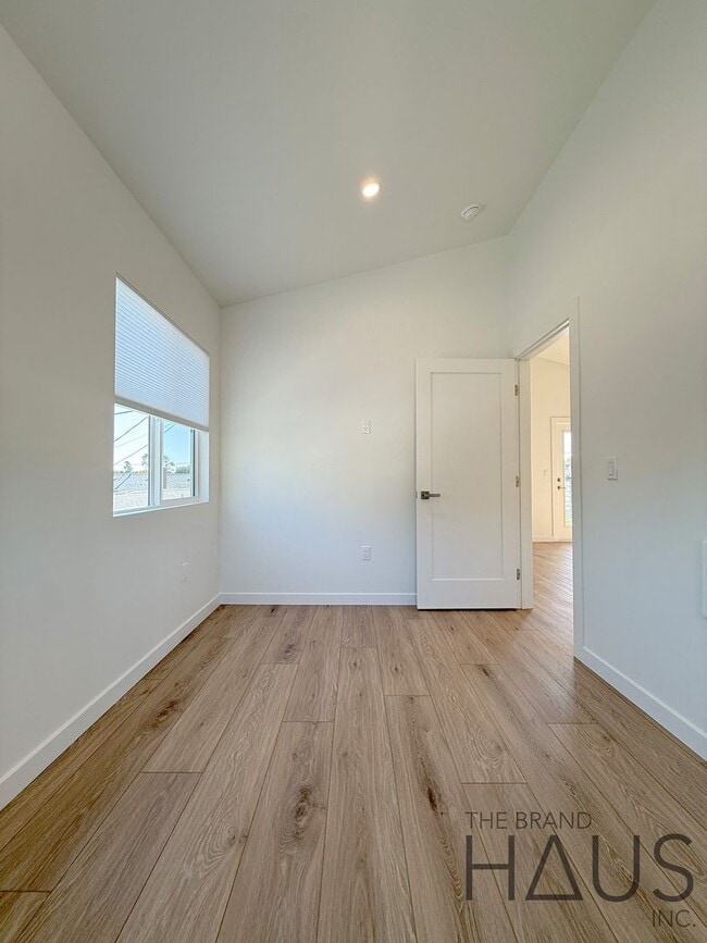 Building Photo - Brand-New 1-Bedroom, 1-Bathroom, 1-Compact Carport - Vaulted Ceilings in Belmont Heights