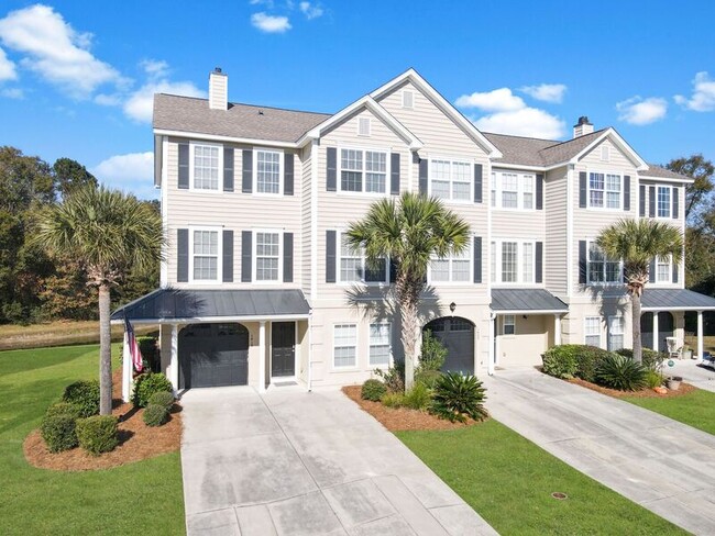 Building Photo - 1418 Hamlin Park Cir