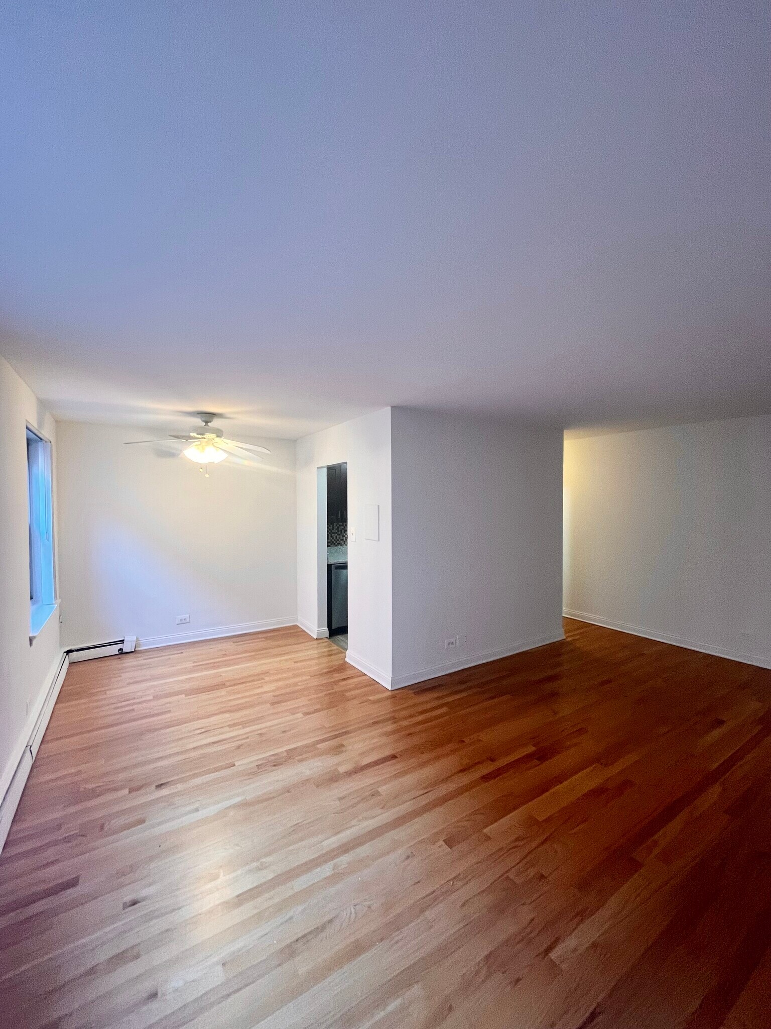 Building Photo - 3732 N Pine Grove Ave