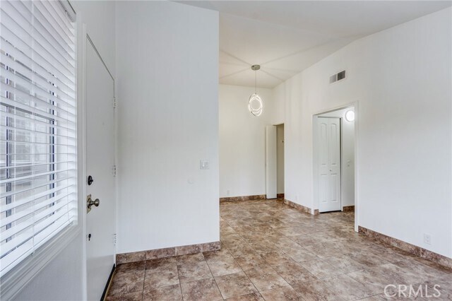 Building Photo - 126 Flor De Sol