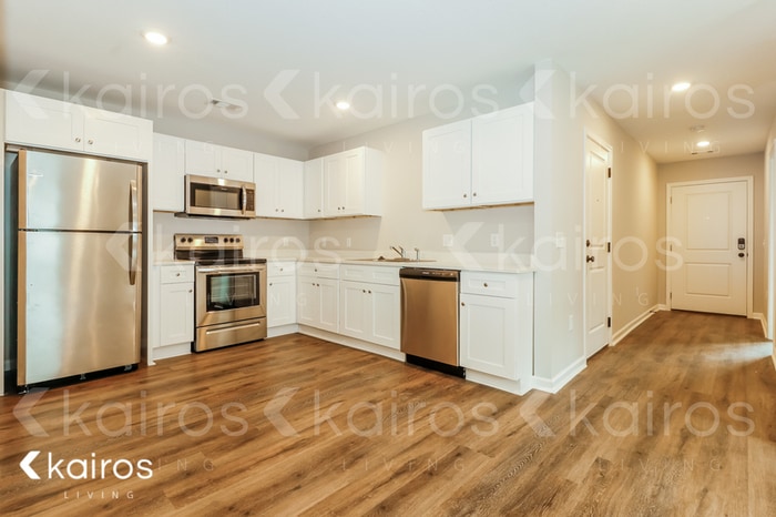 Building Photo - 126 Cottage Grove Rd