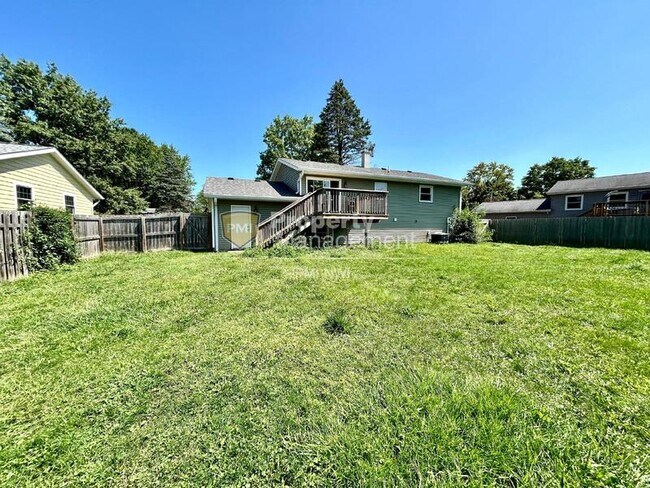 Building Photo - 1503 Peachtree Dr