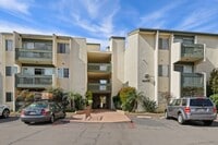 Building Photo - Modern Studio in BayHo - Can come fully furnished or unfurnished!