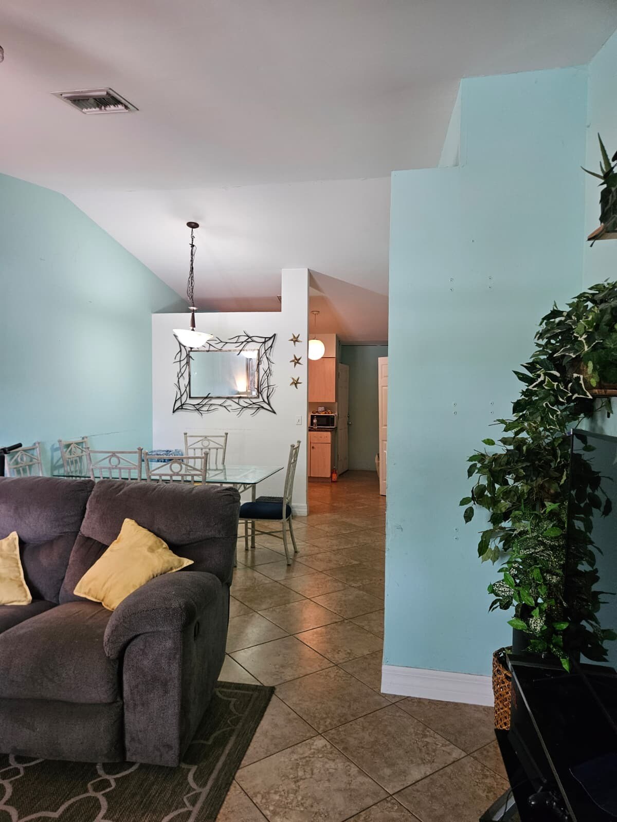 Building Photo - 3319 Thomasson Dr