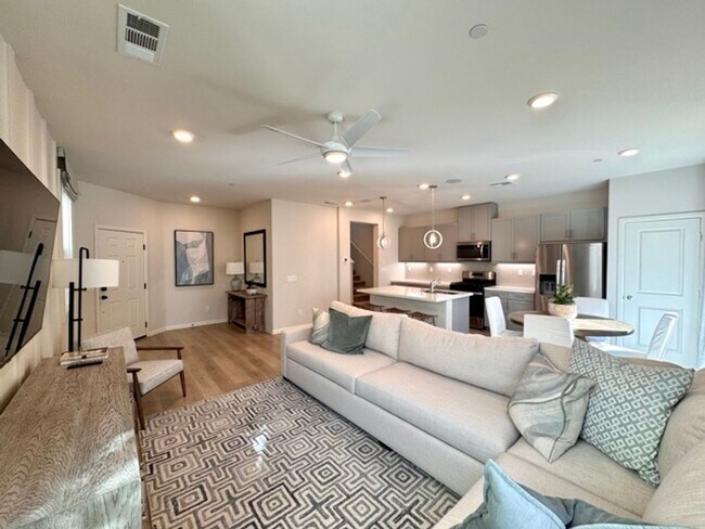 Building Photo - Brand New 4 Bedroom Home with Solar in Gat...