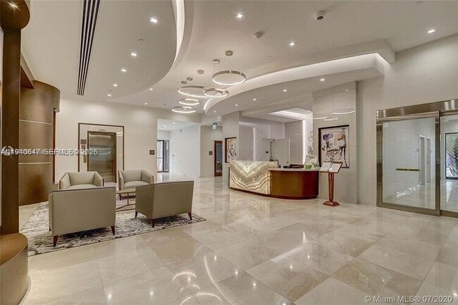 Building Photo - 20355 NE 34th Ct