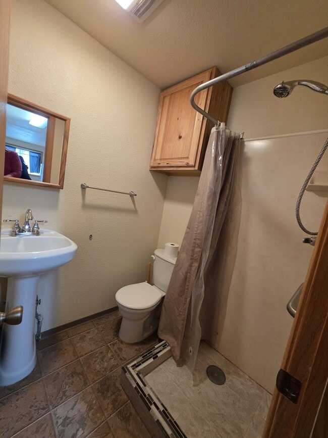 Building Photo - 1150 E Jackson St