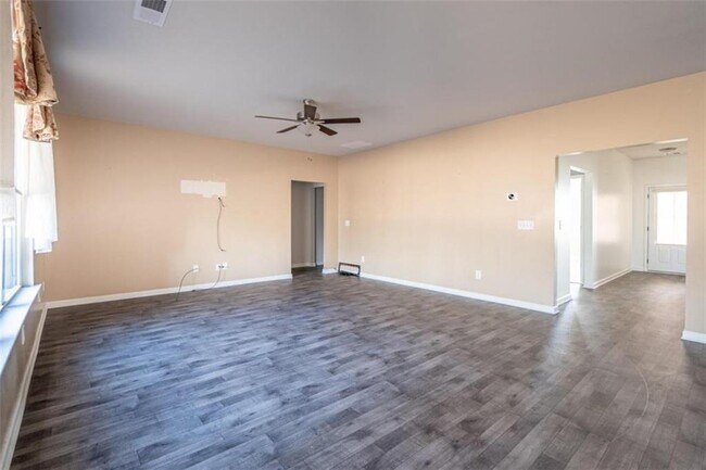 Building Photo - 20 Bingley Ct