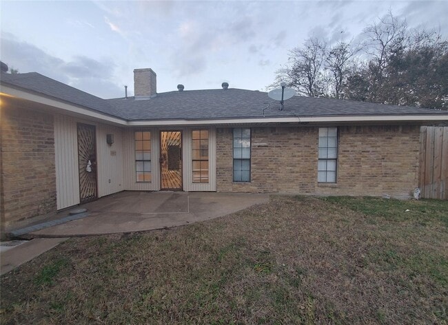 Building Photo - 1616 Scottsdale Dr