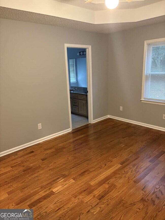 Building Photo - 5045 Bayberry Ct