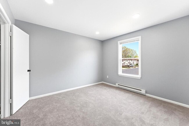 Building Photo - 79 Edinshire Rd