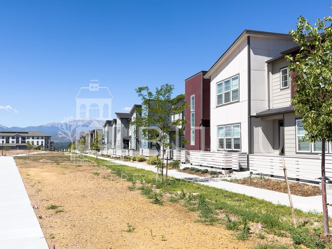 Building Photo - Victory Ridge Townhome