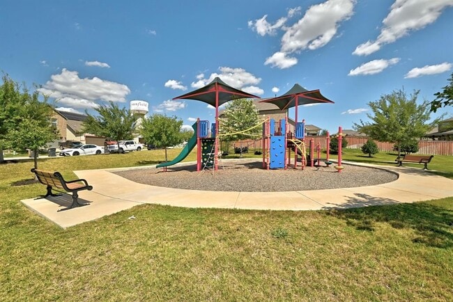 Building Photo - 126 Silktassel Way