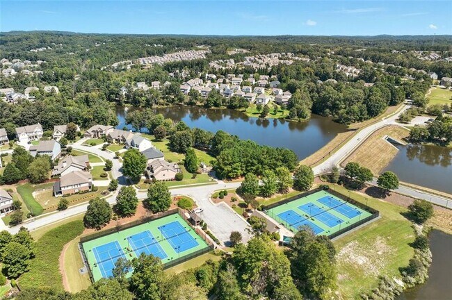 Building Photo - 6496 Crosscreek Ln