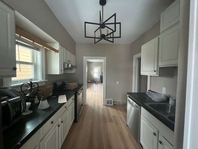 Building Photo - Click the “Apply Now” button or email wapmrentals@gmail.com for a prompt response.