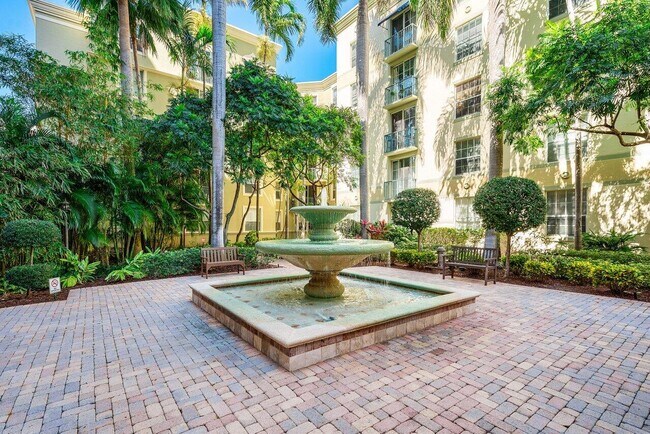 Building Photo - 651 Okeechobee Blvd